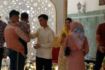 Antusias ribuan warga ikuti "open house" Gibran di Loji Gandrung