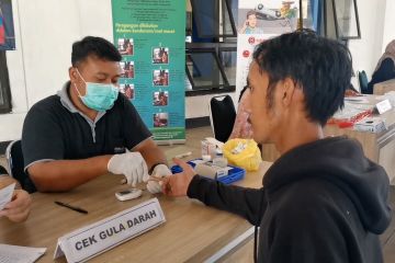 Bus dan pengemudi di Terminal Tirtonadi Solo dicek kelayakannya