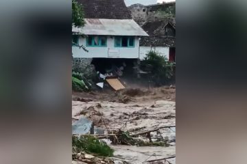 Banjir di Temanggung rusak dua rumah warga