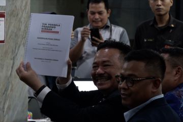 Kubu 02 dan KPU serahkan hasil kesimpulan ke MK