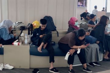 Ratusan calon penumpang masih tertahan di Bandara Hasanuddin