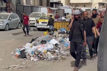 Tak hanya konflik, warga di Rafah juga hadapi tumpukan sampah