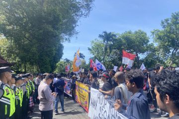 Serikat pekerja di Bali soroti sektor pariwisata saat aksi Mayday