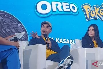 Raditya Dika koleksi Pokemon dari sepatu sampai kursi permainan