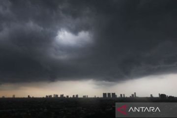 BMKG: Hujan angin dan petir berpotensi terjang mayoritas wilayah RI