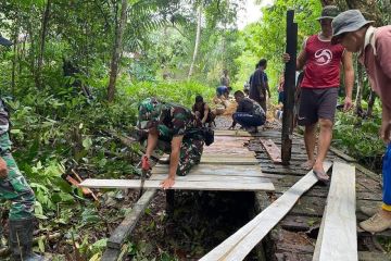 TNI bangkitkan semangat gotong royong warga perbatasan RI-Malaysia