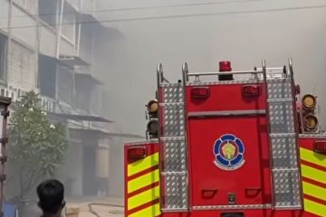 Gulkarmat kerahkan 75 personel untuk padamkan kebakaran di Penjaringan