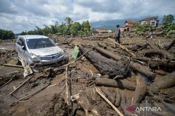 Bencana lahar dingin Gunung Marapi menyebabkan 18 korban tewas