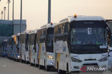 DAMRI angkut 325 calon haji menuju Bandara Syamsudin Noor
