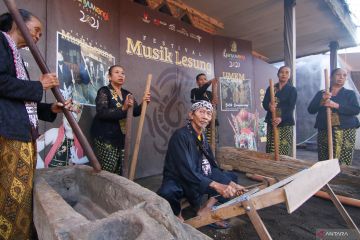 Musik tradisional Gedogan Suku Osing