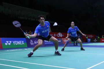 Adnan/Nita melenggang mulus ke babak kedua Thailand Open 2024