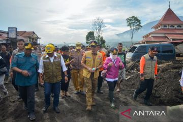 Kepala BNPB tinjau lokasi banjir bandang di Kabupaten Agam