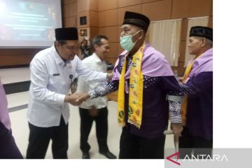 Pemkab Belitung lepas keberangkatan 62 calon haji
