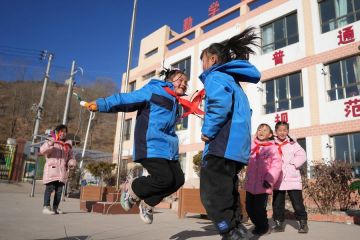 China upayakan perlindungan siswa dari miopia, obesitas, dan skoliosis