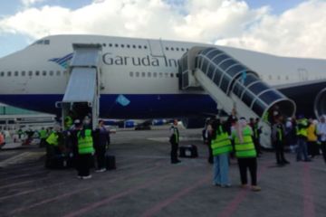 Penerbangan Kloter KNO-02 ditunda lebih lima jam, Kemenag minta Garuda profesional