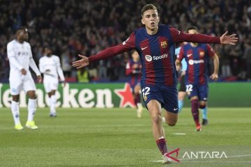 Fermin Lopez antar Barcelona gebuk Almeria 2-0