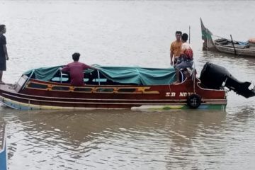 Kapal dihantam ombak, nahkoda & ABK tewas di perairan Inderagiri Hilir