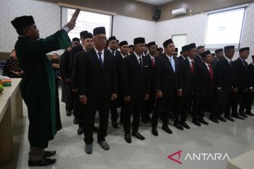 FOTO - Pelantikan anggota panwaslih untuk Pilkada Aceh
