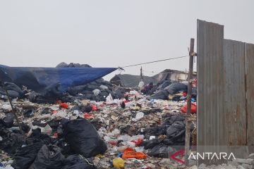 Dikeluhkan warga, Sudin LH Jakbar atasi masalah sampah di Joglo