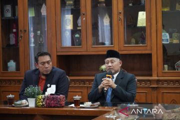 Pj Bupati  berikan klarifikasi terkait Biksu Thudong di Masjid Bengkal