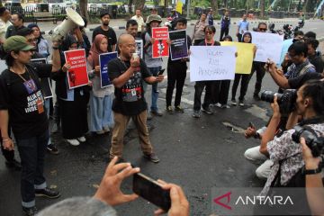 Unjuk rasa jurnalis di DPRD Sumatera Utara tolak RUU Penyiaran