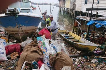 Rapala Bakamla RI kumpulkan sampah hingga 6,8 ton di Batam