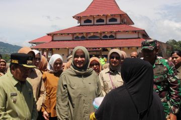 Ketua Umum Dharma Pertiwi apresiasi TNI di lokasi bencana Sumbar