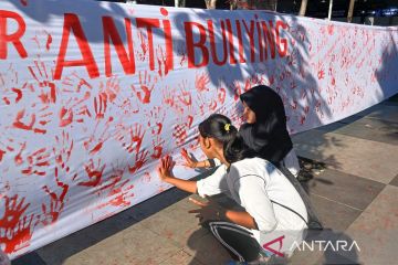 Masyarakat dan pelajar di Jember deklarasikan "Stop Bullying"
