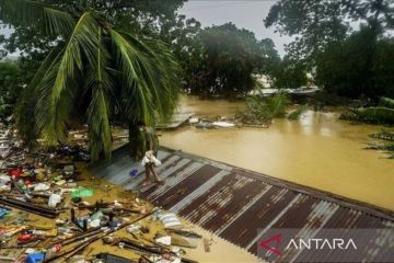 Lebih dari 800.000 warga Bangladesh mengungsi akibat topan Remal