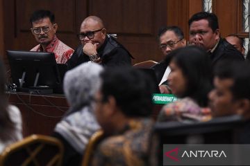 Keluarga Syahrul Yasin Limpo hadir sebagai saksi pada sidang kasus gratifikasi di Kementan