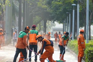 Jakpus bersih-bersih jelang "Jakarta International Maraton 2024"