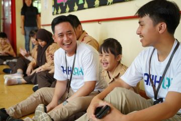 Milenial PNM berbagi asa bersama siswa SLB Rawinala rayakan HUT Ke-25