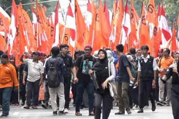 Hapus upah murah hingga perlindungan perempuan disuarakan di 'May Day'