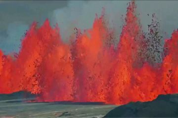 Letusan gunung berapi di Islandia picu aliran lava deras