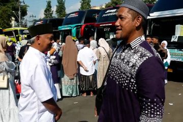 Menabung 12 tahun, sopir bus akhirnya berangkat haji