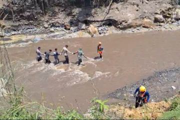 Pencarian korban banjir lahar Sumbar diperluas hingga perbatasan Riau