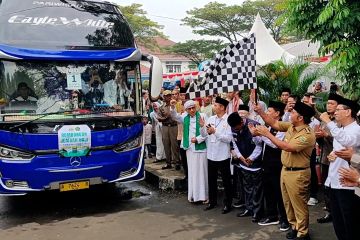 Plh Gubernur Banten lepas keberangkatan 440 JCH asal Kota Serang