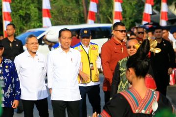 Presiden Joko Widodo resmikan jalan daerah senilai Rp211 miliar di NTB