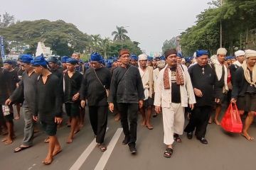 Ribuan warga Badui datangi Gubernur Banten saat tradisi Seba