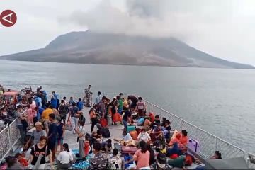 TNI AL evakuasi lagi 330 pengungsi dari Pulau Tagulandang