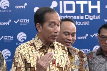 Jokowi tanggapi isu tambahan kementerian hingga pesan Luhut