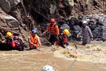 Tim SAR masih cari 18 warga hilang akibat banjir bandang di Sumbar