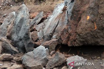 Demolisi berhasil hancurkan batu Gunung Marapi di Agam