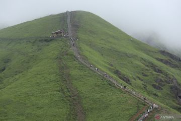 Harmoni alam di Gunung Wugong