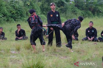 Serunya berlatih pencak silat