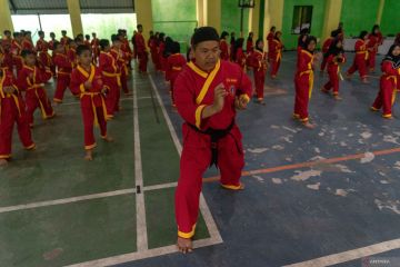Serunya berlatih pencak silat