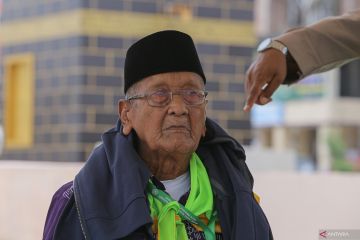 Calon haji tertua asal Aceh pada 2024 berangkat di usia 96 tahun
