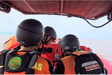 Tim SAR gabungan lakukan pencarian ABK jatuh ke laut