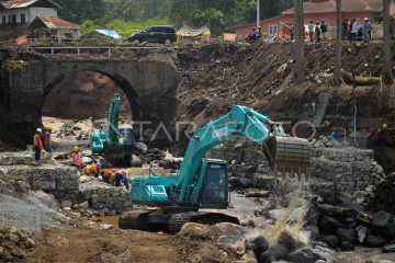 Normalisasi sungai pasca banjir bandang di Tanah Datar