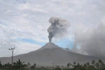 Badan Geologi: Gunung Api Lewotobi Laki-laki alami erupsi lima kali